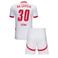 Camiseta RB Leipzig Benjamin Sesko #30 Primera Equipación Replica 2024-25 para niños mangas cortas (+ Pantalones cortos)